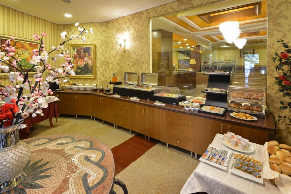 Hotel Austria (Tirana)